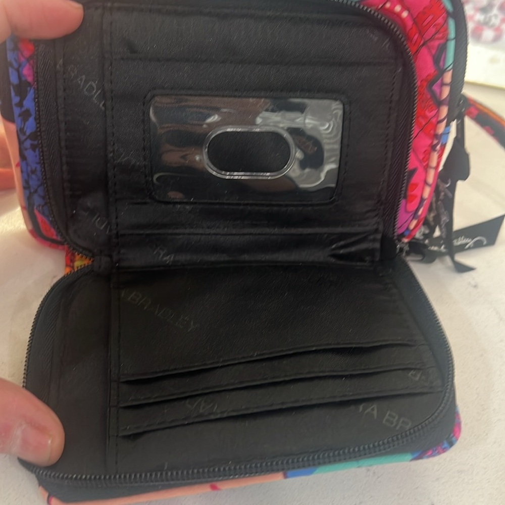 Vera Bradley crossbody bag/ wristlet w detachable straps - Picture 6 of 11